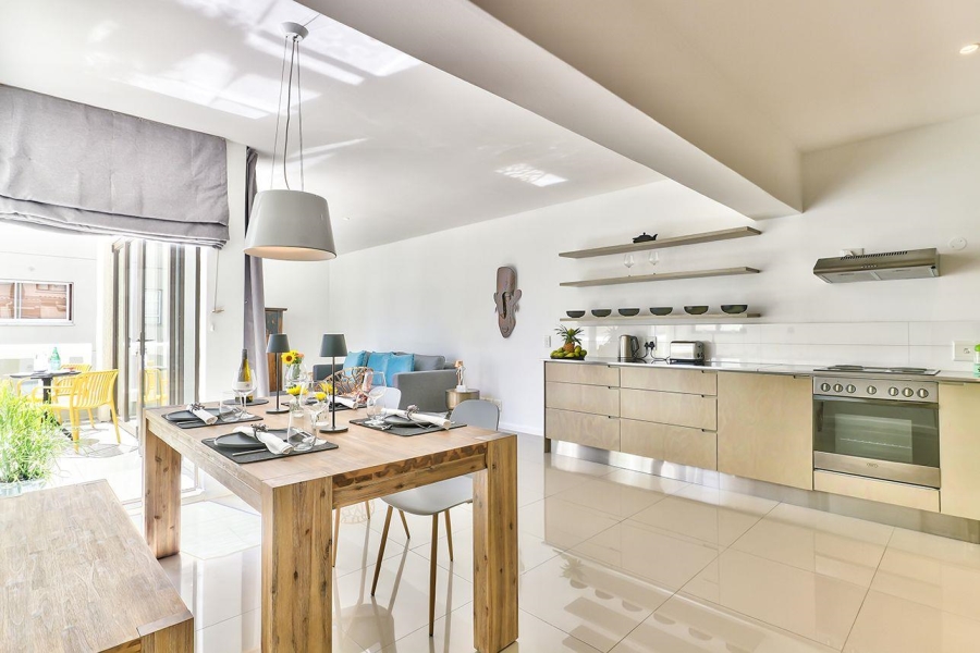 1 Bedroom Property for Sale in Sea Point Western Cape